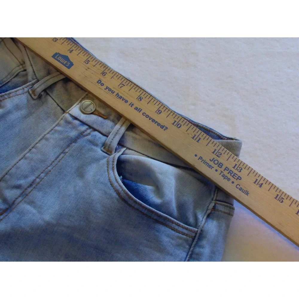 Dogma Distressed Light Wash Straight Leg Jeans with Split  Size 3‎